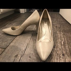 NWOT Bandolino Pumps
